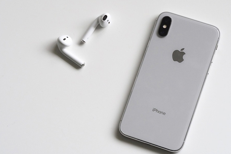 aipod-headphone-fejhallgató-apple