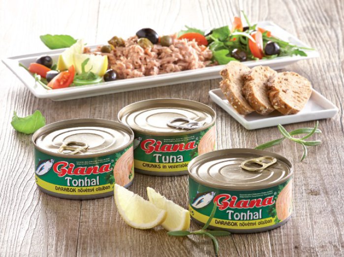 Giana tonhal növényi olajban