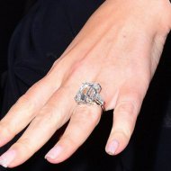 8 millió fontos jegygyűrűt kapott Mariah Carey!