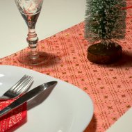Karácsonyi asztalterítő futó – piros színű – 180 x 28 cm