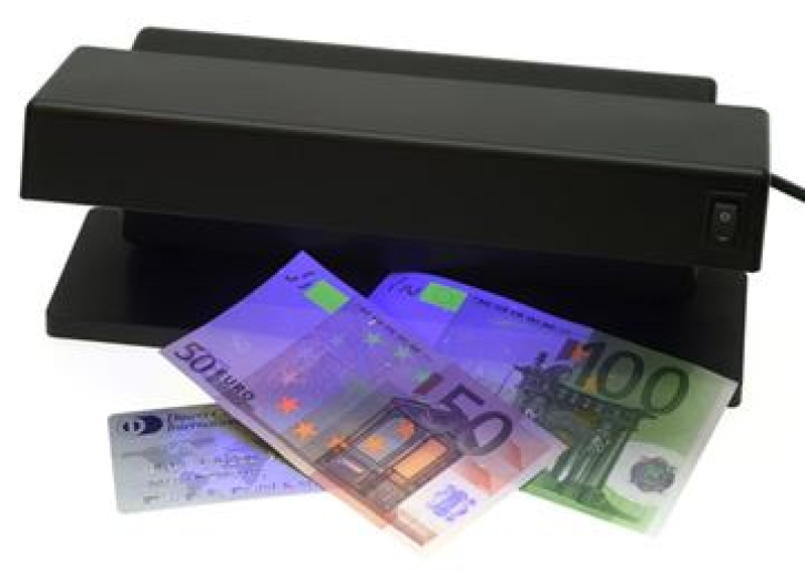 Genie MD 1784 professzionális asztali bankjegyvizsgáló, 2X6W