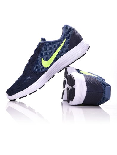 Nike Revolution 3
