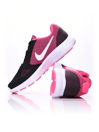 Nike Revolution 3