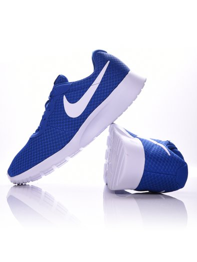 Nike Tanjun