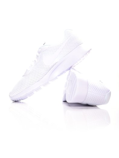 Nike Tanjun