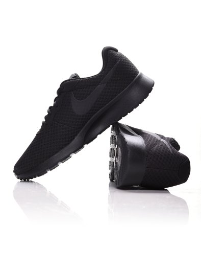 Nike Tanjun