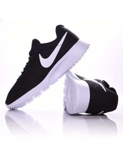 Nike Tanjun