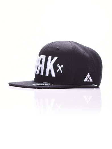 DRK SNAPBACK BLACK/WHITE