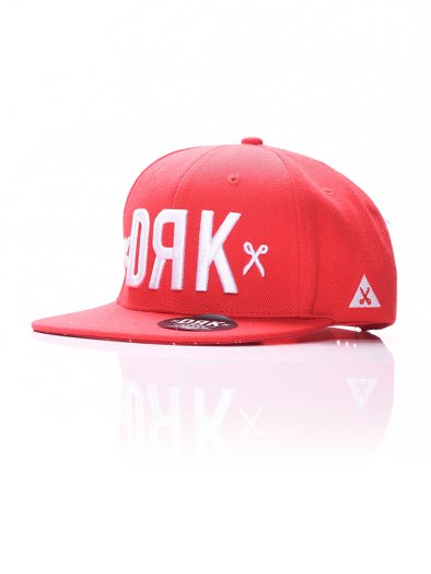 DRK SNAPBACK RED