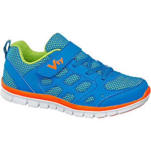 Light weight sneaker