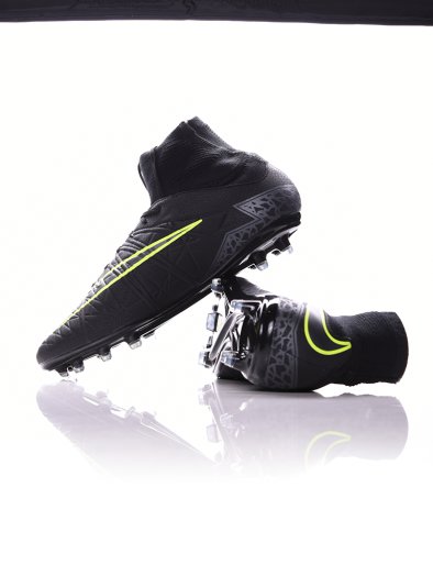 Mens Nike HyperVenom Phatal II Dynamic