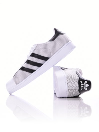 SUPERSTAR