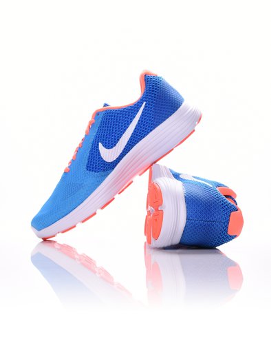 Wmns Nike Revolution
