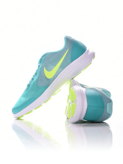 Nike Revolution