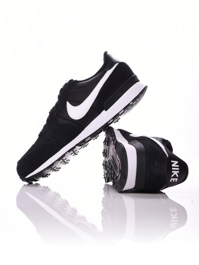 Nike internationalist (gs)
