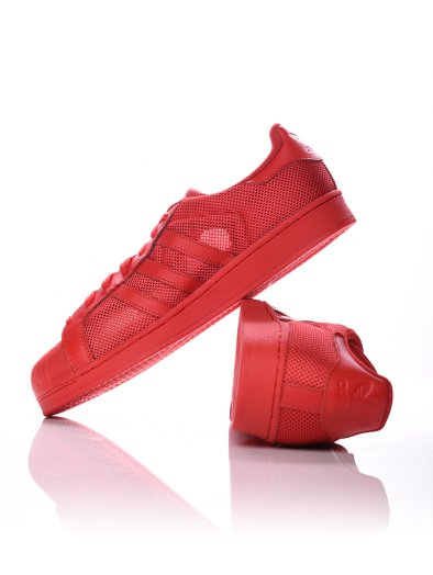 SUPERSTAR