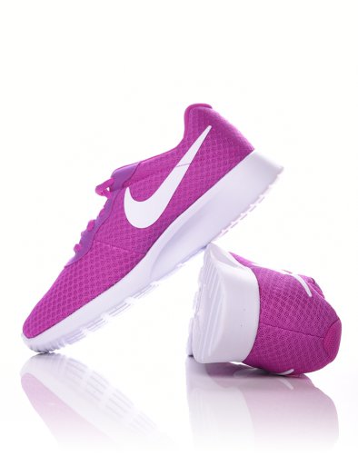 NIKE TANJUN