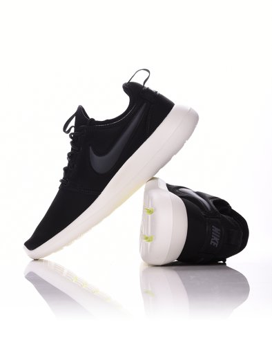 Wmns Roshe Two