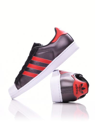 SUPERSTAR
