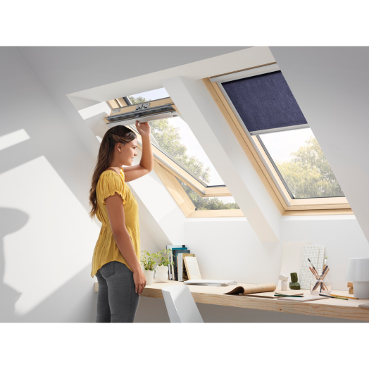 VELUX TETŐTÉRI ABLAK 78X98CM GZLMK041050 FELSŐ KILINCCSEL *KAP*