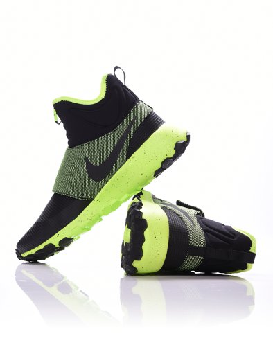 Boys Nike Roshe Mid Winter Stamina