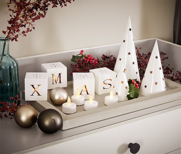 4 LED-es díszkocka szettben