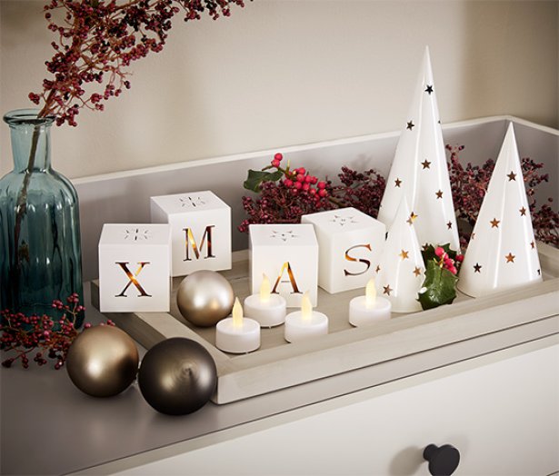 3 LED-es díszfa szettben
