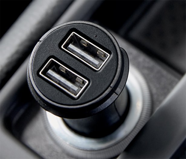 Autós USB-töltő