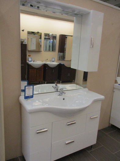 ROVERETO KOMPLETT FÜRDŐSZOBABÚTOR   105X190X33,5CM,JOBBOS, FEHÉR        Outlet