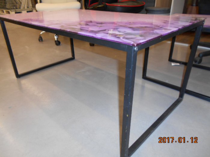 ÜVEGASZTAL FÉM LÁBBAL, VIRÁG MINTA  (NAGY) 105X55X45CM                  Outlet