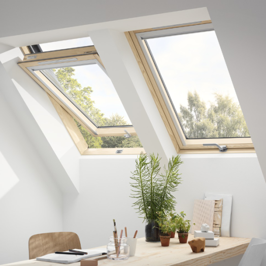 VELUX TETŐTÉRI ABLAK 78X140CM GLLMK081055B ALSÓ KILINCCSEL *KAP*