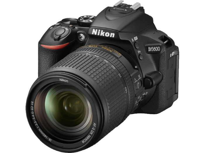 D5600 + 18-140 VR Kit