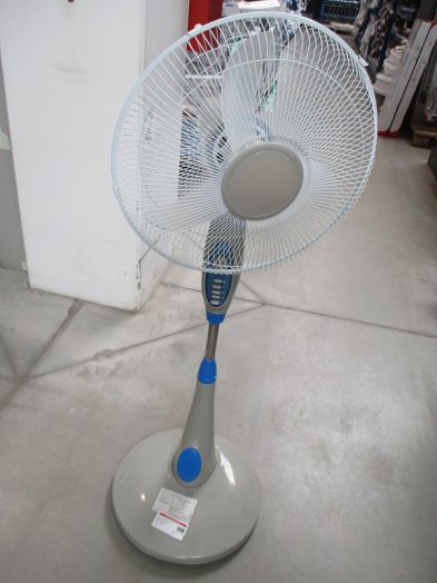 AKKUMULÁTOROS VENTILÁTOR 40CM 10W 3SEB.FOKOZAT,IDŐZÍTŐ,MŰANYAG 115CM Outlet