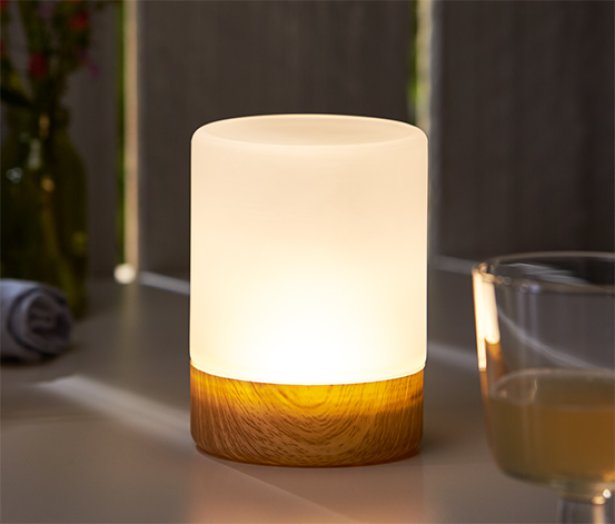 LED-es asztali lámpa