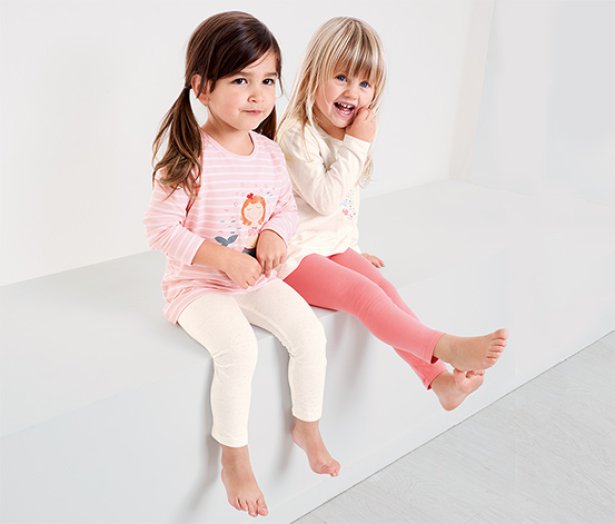 2 lányka leggings szettben