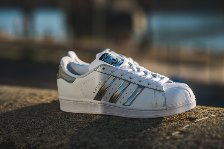 adidas-originals-superstar-playersroom