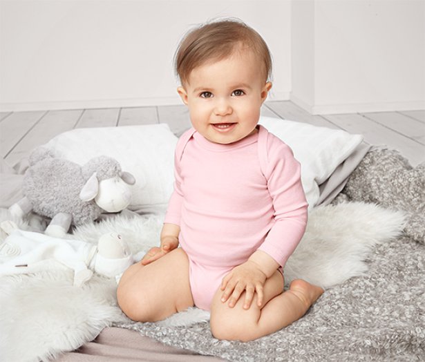 3 kisgyerek hosszú ujjú body szettben, rózsaszín