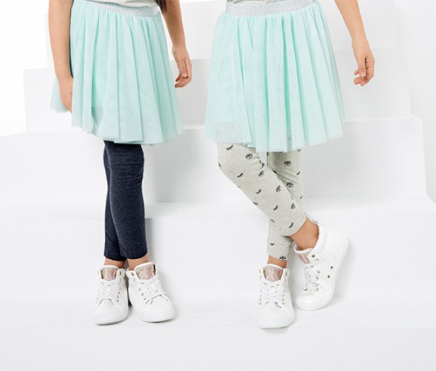 2 lányka leggings szettben