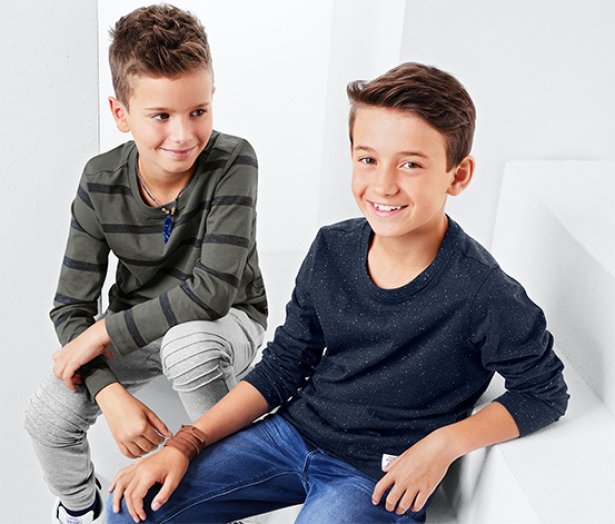 2 fiú hosszú ujjú felső szettben, csíkos/kék