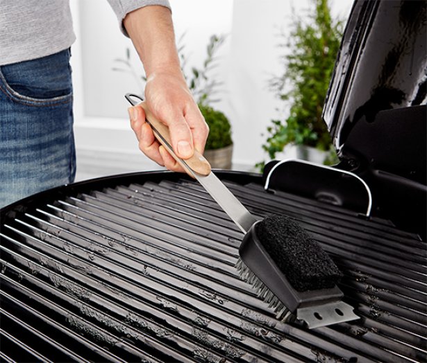 Nemesacél grilltisztító kefe