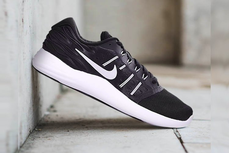 Akciós Nike sneakerek a Sportfactorynál