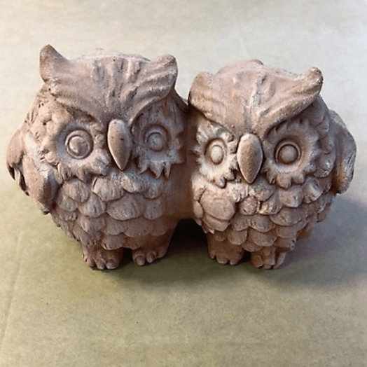 SZERELMES BAGOLY FIGURA AGYAG, 15X9CM