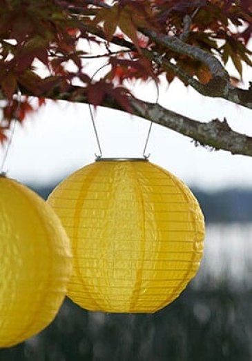 Napelemes vízálló kültéri LED lampion (20 cm) – fém akasztóval