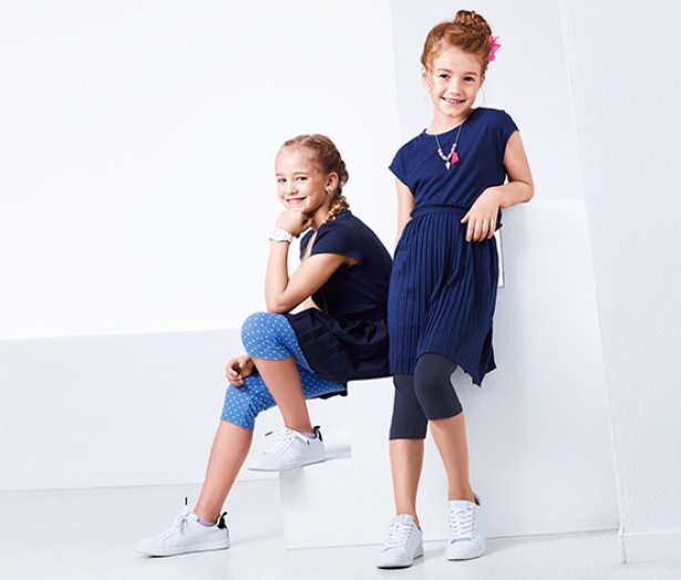 2 lányka 3/4-es leggings szettben, kék