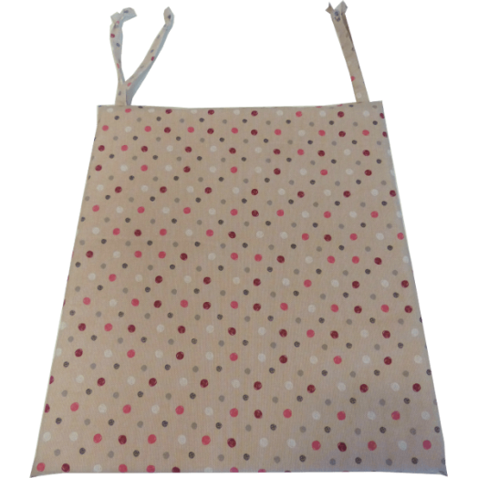 TRAPÉZPÁRNA 35X40X2 CM 100% PAMUT PÖTTYÖS MINTÁVAL