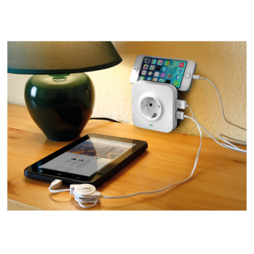 2P+F CSATLAKOZÓALJZAT + 2 UNIVERZ.  USB TÖLTŐVEL,TÚLFESZÜLTSÉGLEVEZETŐV