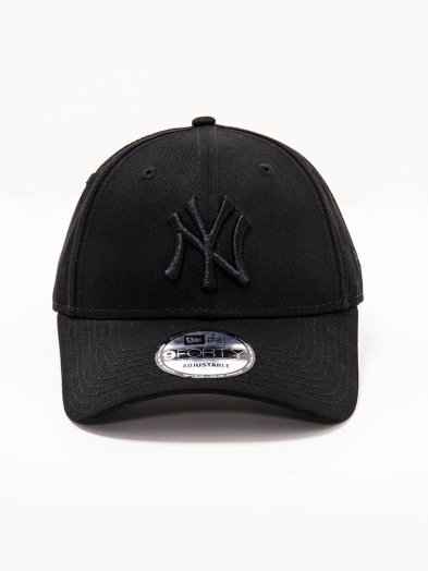 ESSENTIAL 9FORTY NEW YORK YANKEES