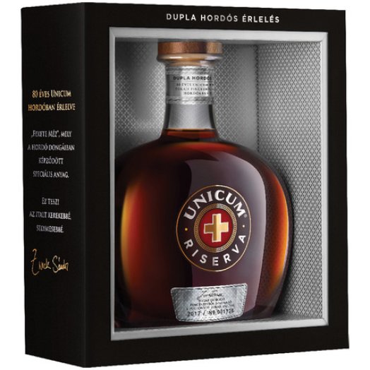 Zwack Unicum Riserva gyógynövénylikőr papír díszdobozban