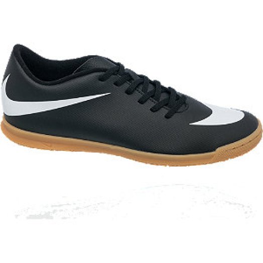 NIKE BRAVATA IC teremcipő
