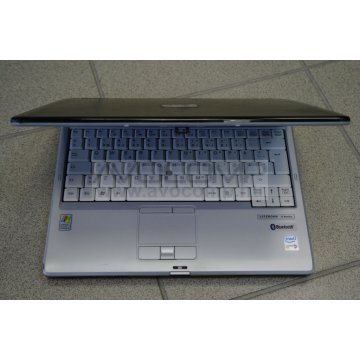 Fujitsu Siemens Lifebook S7110 (Centrino Duo/1.83GHz/2GB)
